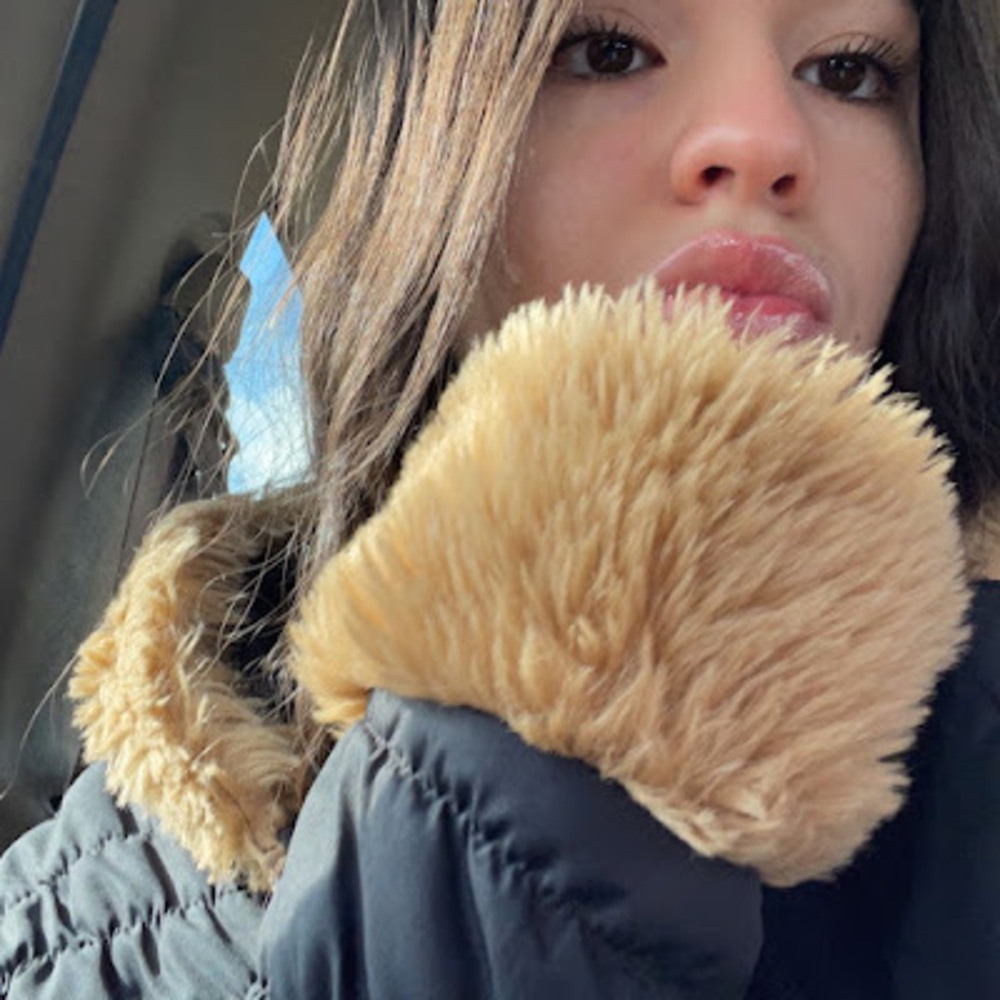 Meet your Posher, Valerie